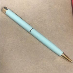 Meet your Posher, May